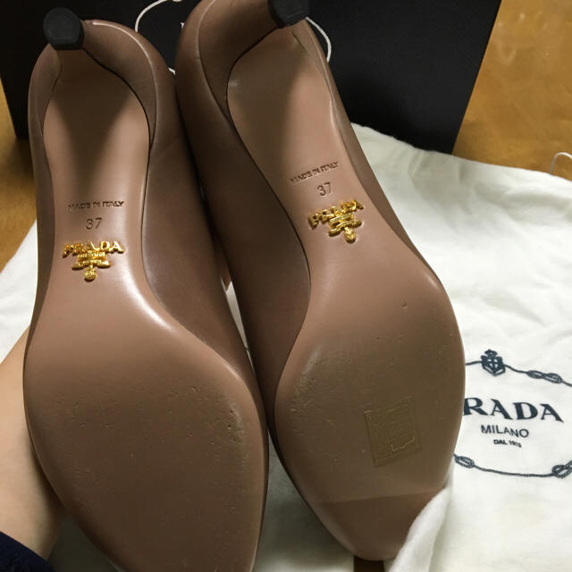 PRADA(プラダ)の試着のみ♡プラダ♡パンプス レディースの靴/シューズ(ハイヒール/パンプス)の商品写真