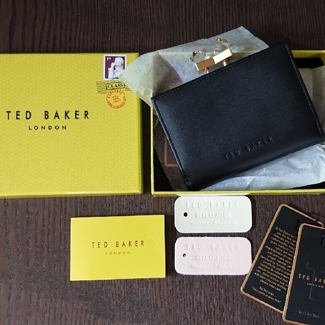 【美品】TED BAKER　財布　ミニ財布　コンパクト　折りたたみ　レザー　黒