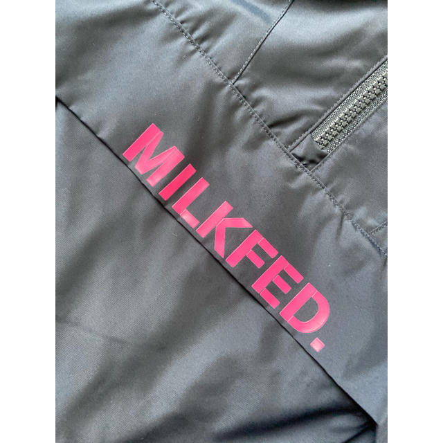 MILKFED.(ミルクフェド)のmilkfed ナイロンジャケット(ネイビー×ピンク) レディースのジャケット/アウター(ナイロンジャケット)の商品写真