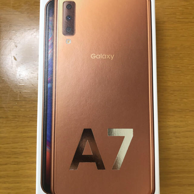 ギャラクシーGalaxy A7 ゴールド 64 GB SIMフリー