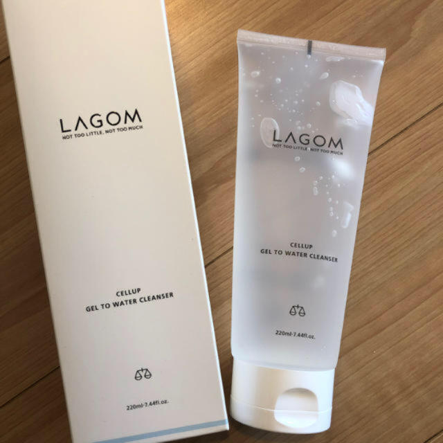 LAGOM(ラーゴム)の新品未使用/ラゴム ジェルトゥウォータークレンザー  220ml 新品未使用 コスメ/美容のスキンケア/基礎化粧品(クレンジング/メイク落とし)の商品写真