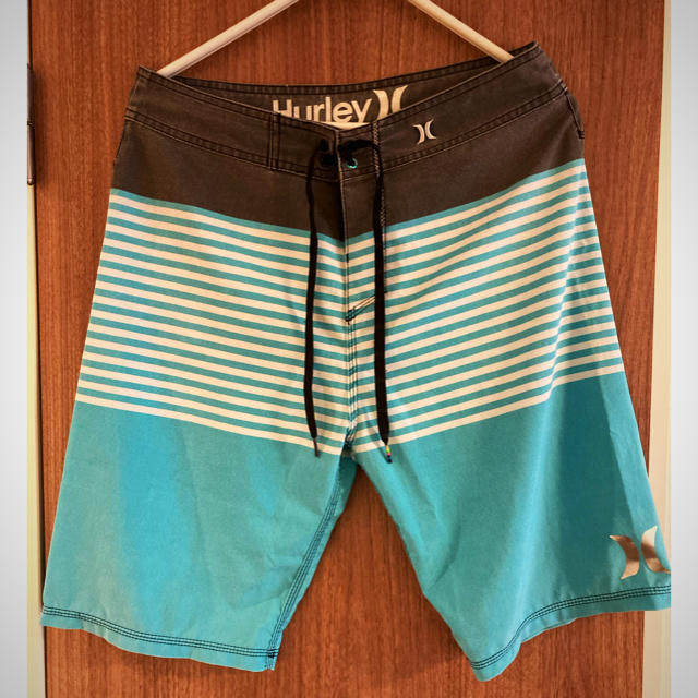 Hurley(ハーレー)のハーレー HURLEY 30 水着 ボードショーツ 海パン サーフパンツ メンズの水着/浴衣(水着)の商品写真