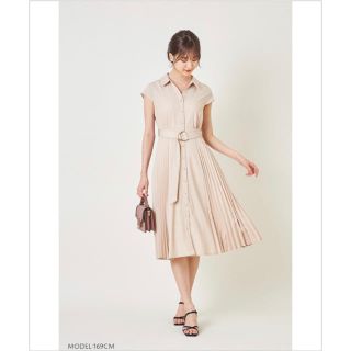 トッコ(tocco)のトッコクローゼット　即完売　人気　プリーツ　ワンピース(ひざ丈ワンピース)