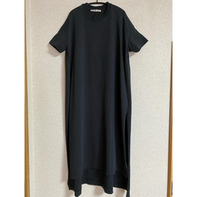 ACNE(アクネ)の※hana様専用※Acne Studios サイドスリットTシャツ レディースのトップス(Tシャツ(半袖/袖なし))の商品写真