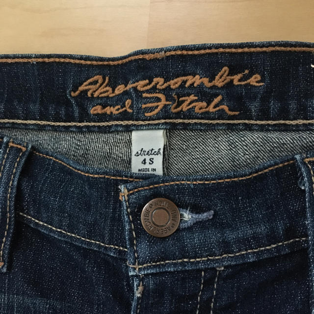 Abercrombie&Fitch(アバクロンビーアンドフィッチ)の(AkariTheCat様専用)アバクロ　ジーンズ　レディース  レディースのパンツ(デニム/ジーンズ)の商品写真