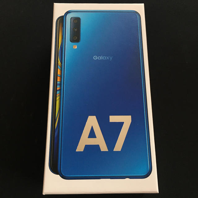 Galaxy(ギャラクシー)のGalaxy A7 ブルー 64GB 新品未開封品 スマホ/家電/カメラのスマートフォン/携帯電話(スマートフォン本体)の商品写真