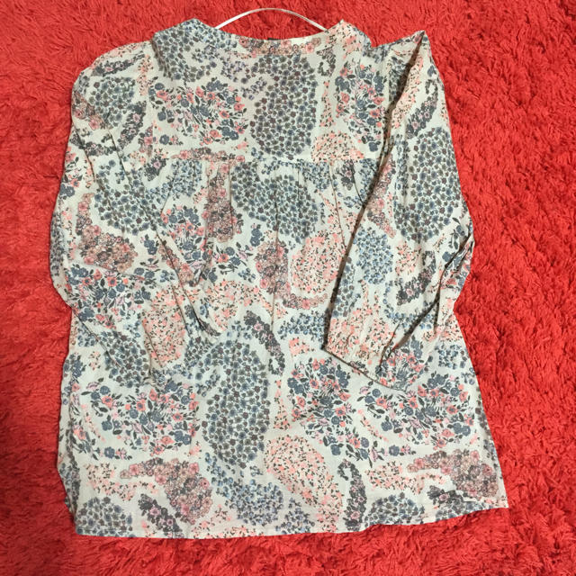 H&M(エイチアンドエム)の花柄シャツ☆ レディースのトップス(Tシャツ(長袖/七分))の商品写真