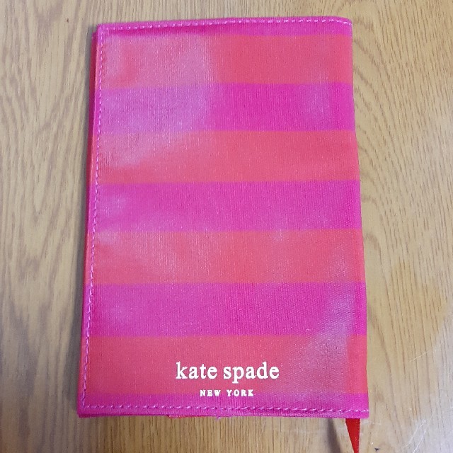 kate spade new york(ケイトスペードニューヨーク)のケートスペード ブックカバー ハンドメイドの文具/ステーショナリー(ブックカバー)の商品写真