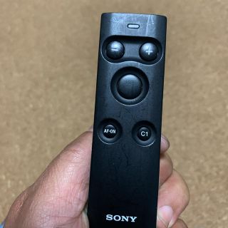 ソニー(SONY)のﾃﾞｭｱﾝ様 SONY RMT-P1BT α7III リモコン(その他)