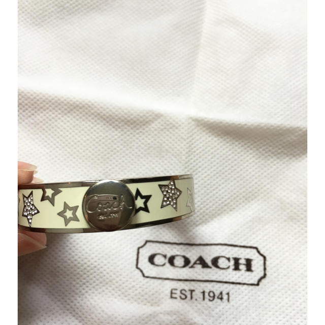 COACH(コーチ)のcoach バングル 星柄 レディースのアクセサリー(ブレスレット/バングル)の商品写真