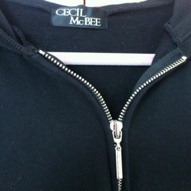 CECIL McBEE(セシルマクビー)のCECIL McBEEパーカー美品♡♡ レディースのトップス(パーカー)の商品写真