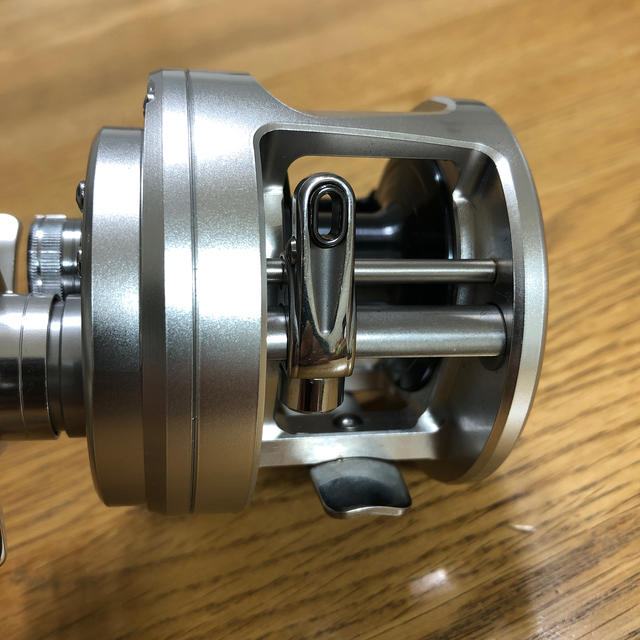 得価定番人気 SHIMANO - シマノ オシアカルカッタ 300HG OCEA CALCUTTA