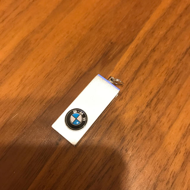 BMW(ビーエムダブリュー)のBMW USBメモリ スマホ/家電/カメラのPC/タブレット(PC周辺機器)の商品写真