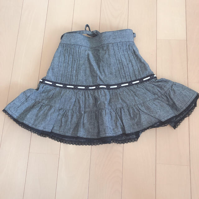 anyFAM(エニィファム)の新品★any FAM  デニム系　フリルスカート　90 キッズ/ベビー/マタニティのキッズ服女の子用(90cm~)(スカート)の商品写真