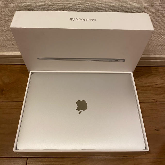 Apple(アップル)のMacBook Air 2019 13インチ 128GB 美品 スマホ/家電/カメラのPC/タブレット(ノートPC)の商品写真