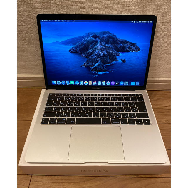 Apple(アップル)のMacBook Air 2019 13インチ 128GB 美品 スマホ/家電/カメラのPC/タブレット(ノートPC)の商品写真