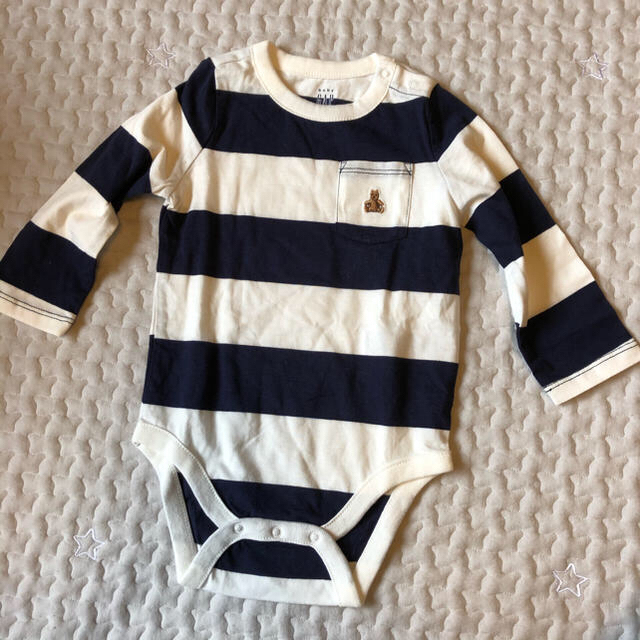 babyGAP(ベビーギャップ)のbabyGAP ボーダーロンパース キッズ/ベビー/マタニティのベビー服(~85cm)(ロンパース)の商品写真