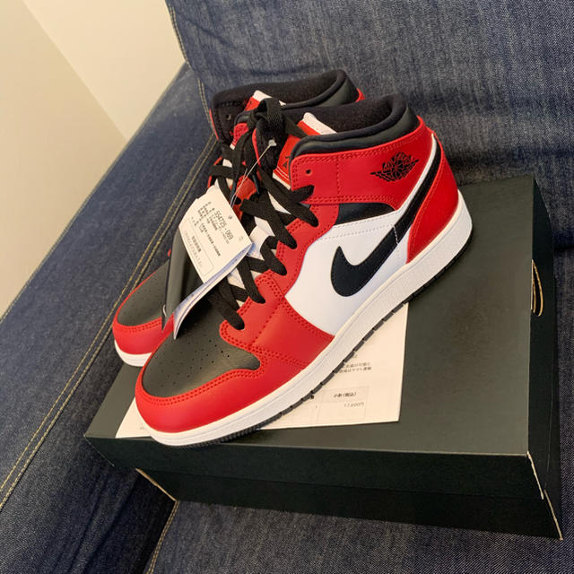 NIKE(ナイキ)のAIR JORDAN 1 MID GS CHICAGO BLACK TOE  レディースの靴/シューズ(スニーカー)の商品写真