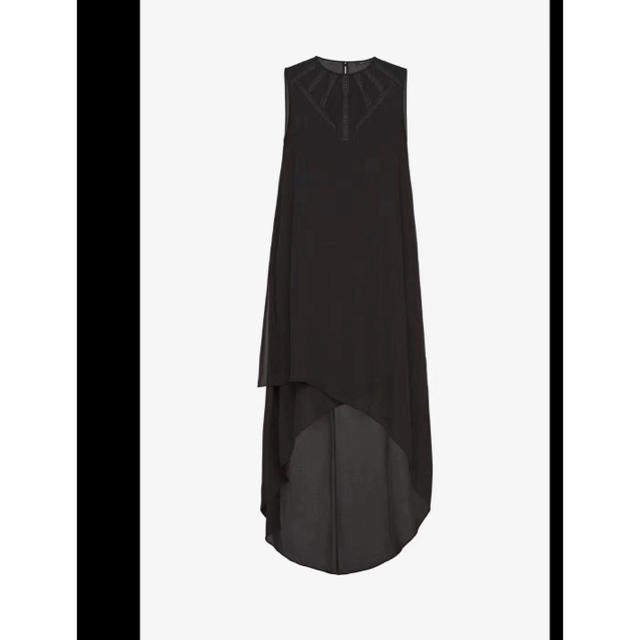 BCBGMAXAZRIA(ビーシービージーマックスアズリア)の❤️BCBG 2020新作　新品　黒ワンピース　ドレス　綺麗 レディースのワンピース(ひざ丈ワンピース)の商品写真