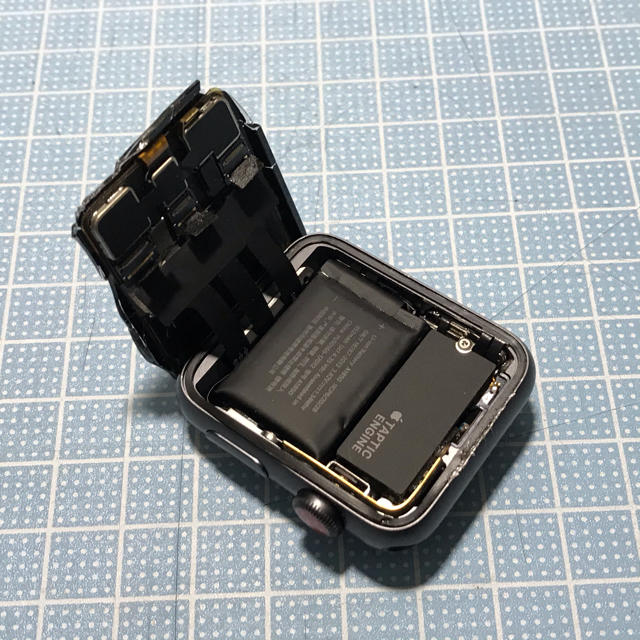 Apple Watch Series 3 42mm ジャンク メンズの時計(腕時計(デジタル))の商品写真