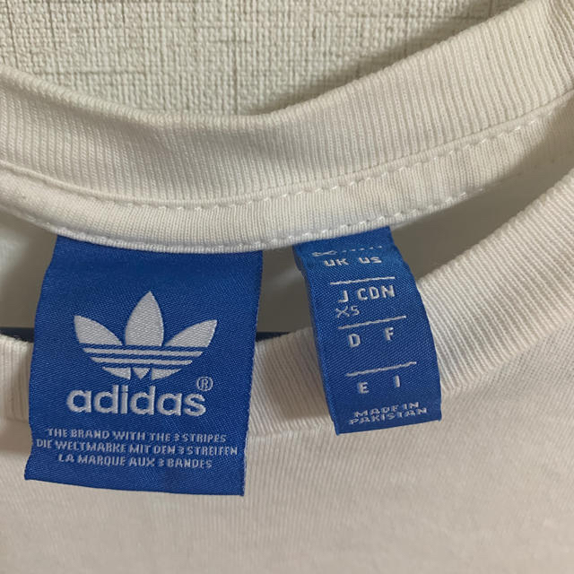 adidas(アディダス)のadidas アディダス Tシャツ トップス 白Tシャツ レディースのトップス(Tシャツ(半袖/袖なし))の商品写真