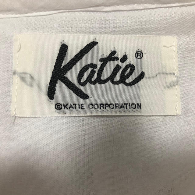 Katie(ケイティー)のkatie オフショルブラウス レディースのトップス(シャツ/ブラウス(半袖/袖なし))の商品写真