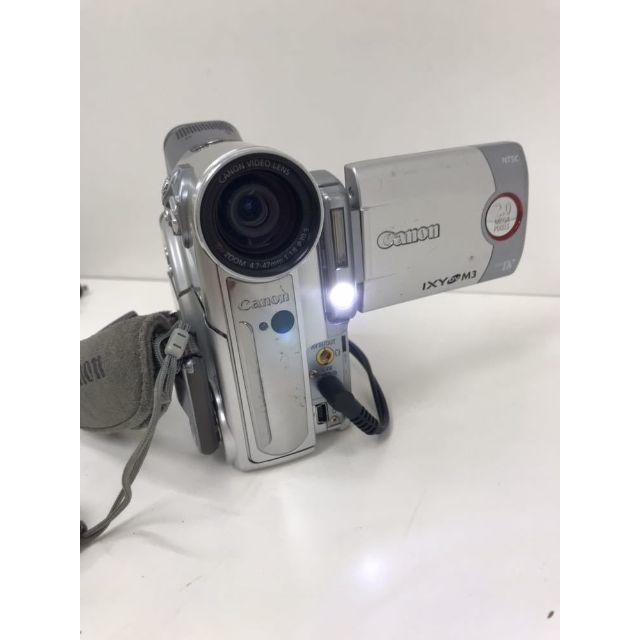 Canon(キヤノン)のCanon デジタルビデオカメラ IXY DV M3 キャノン シルバー  スマホ/家電/カメラのカメラ(ビデオカメラ)の商品写真