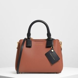 チャールズアンドキース(Charles and Keith)のCHARLES & KEITHトップハンドルストラクチャーバッグ (ショルダーバッグ)