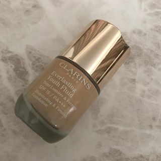 クラランス(CLARINS)の【専用】クラランス  エヴァーラスティング　ユース　フルイド(ファンデーション)