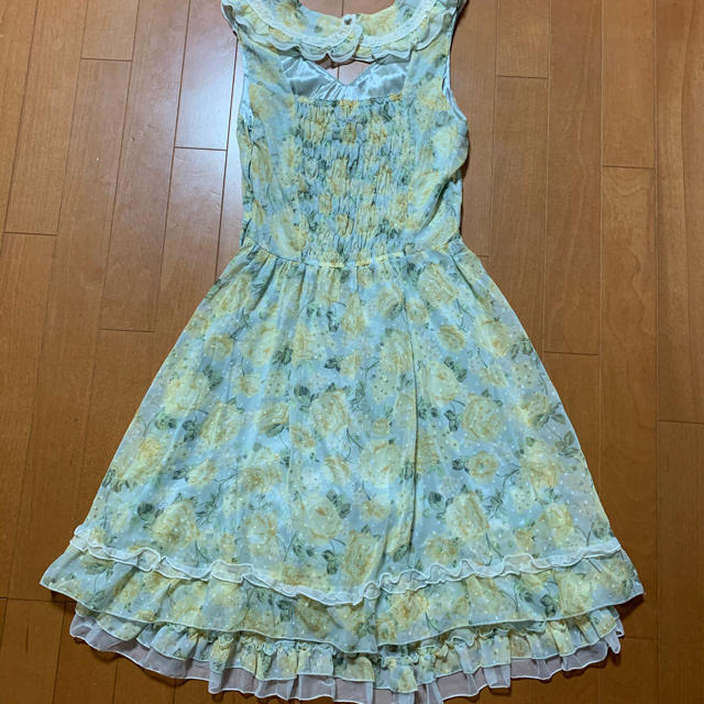 axes femme(アクシーズファム)の美品☆ アクシーズファムの襟付きお花柄シフォンワンピース レディースのワンピース(ひざ丈ワンピース)の商品写真