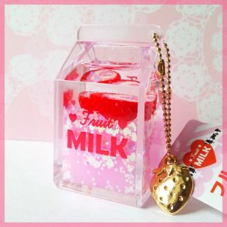 フクヤ(福屋)のフルーツミルク☆オイルチャーム☆ミルキーピンク×クリア☆イチゴ/フクヤ/Milk(その他)