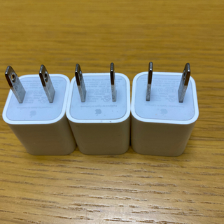 アップル(Apple)のiPhone 純正充電アダプター　3個(バッテリー/充電器)