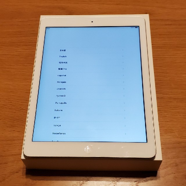 Apple■□iPad Air 16GB Wi-Fiモデル【おまけつき】