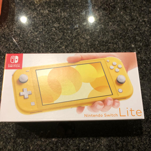 Nintendo Switch Lite イエロー