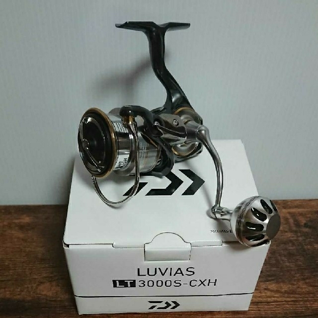 新品・送料込み】ダイワ 20 ルビアス LT 3000S-CXH カスタム 大人の上質