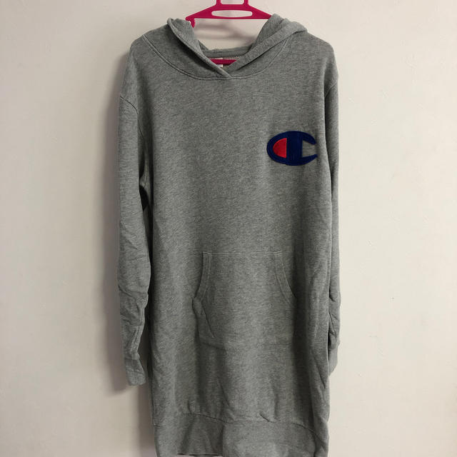 Champion(チャンピオン)のチャンピオン　パーカー　ワンピース　160 レディースのトップス(パーカー)の商品写真