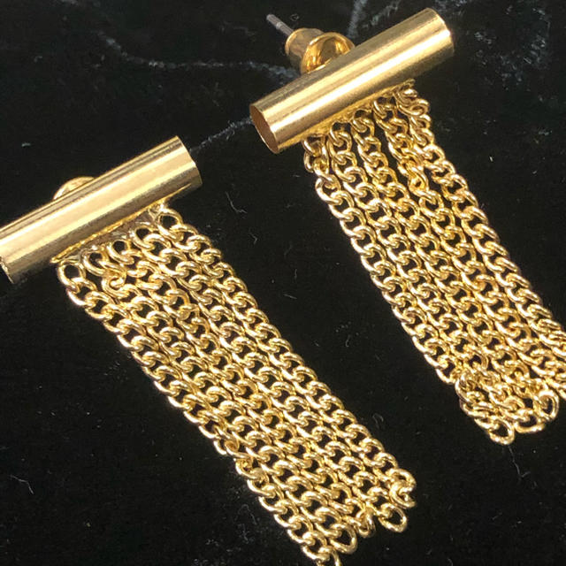 TOGA(トーガ)のGOLD EARRINGS シンプルなピアス レディースのアクセサリー(ピアス)の商品写真