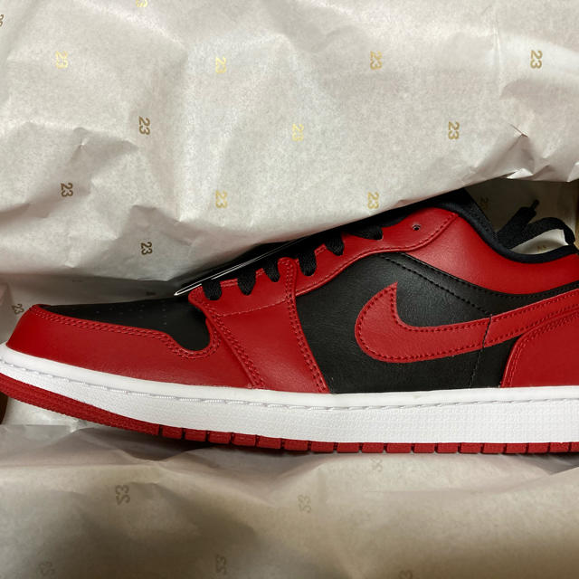 NIKE(ナイキ)の29　NikeAir Jordan 1 Low Varsity Redジョーダン メンズの靴/シューズ(スニーカー)の商品写真