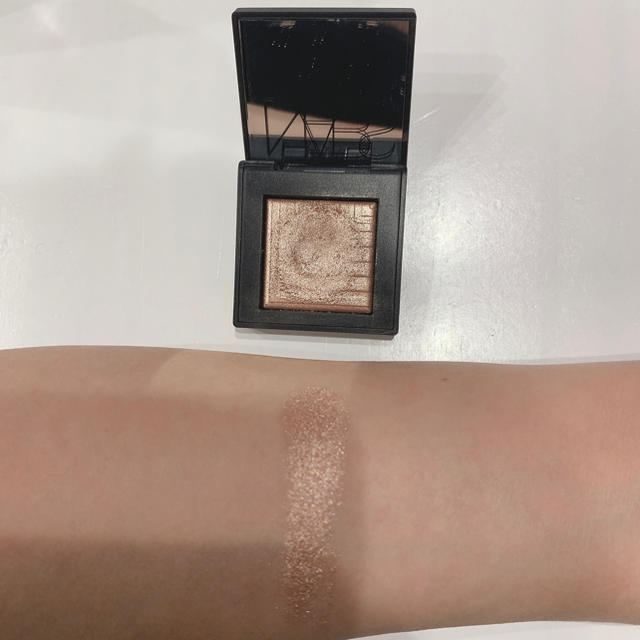 NARS(ナーズ)のNARS デュアルインテンシティーアイシャドー コスメ/美容のベースメイク/化粧品(アイシャドウ)の商品写真