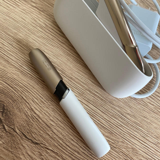 IQOS(アイコス)のIQOS3 本体 メンズのファッション小物(タバコグッズ)の商品写真