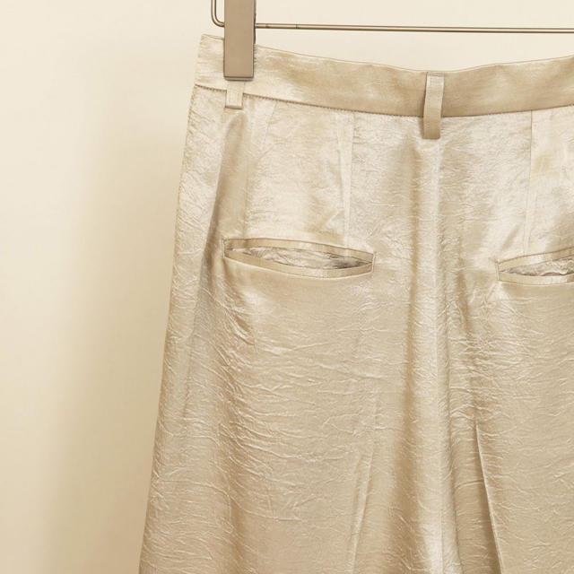 TODAYFUL(トゥデイフル)のCrepe Satin Trousers todayfulパンツ レディースのパンツ(カジュアルパンツ)の商品写真