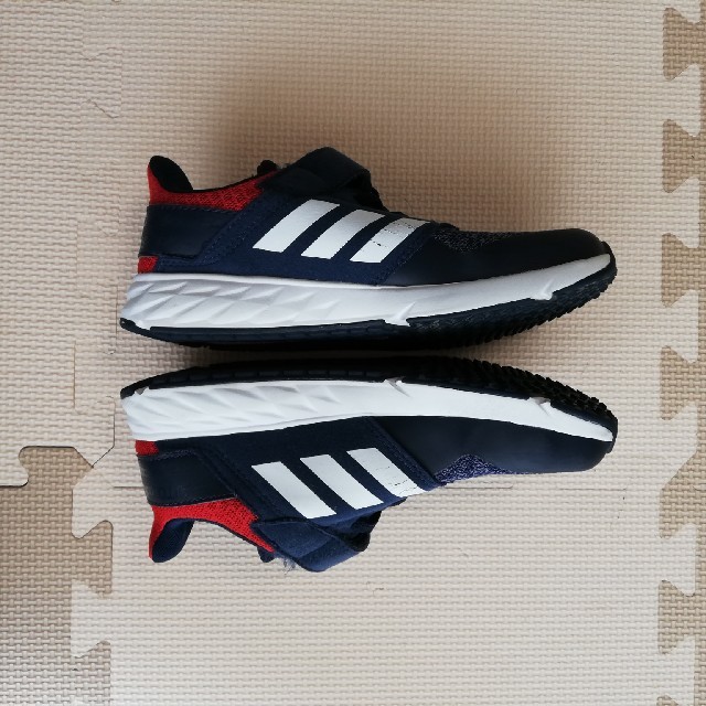 adidas(アディダス)のアディダス スニーカー 20.0センチ キッズ/ベビー/マタニティのキッズ靴/シューズ(15cm~)(スニーカー)の商品写真