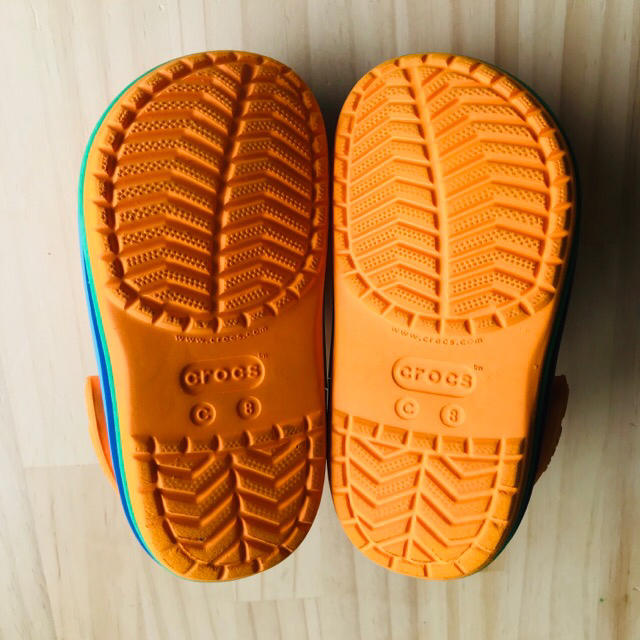 crocs(クロックス)の美品クロックスキッズサンダル15.5cm/C8 キッズ/ベビー/マタニティのキッズ靴/シューズ(15cm~)(サンダル)の商品写真