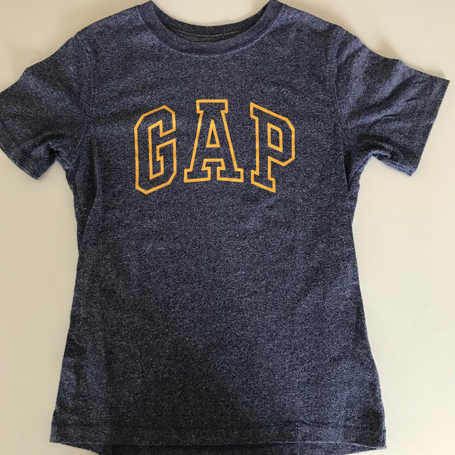 GAP(ギャップ)のGAP Tシャツ 120サイズ　男女兼用 キッズ/ベビー/マタニティのキッズ服男の子用(90cm~)(Tシャツ/カットソー)の商品写真