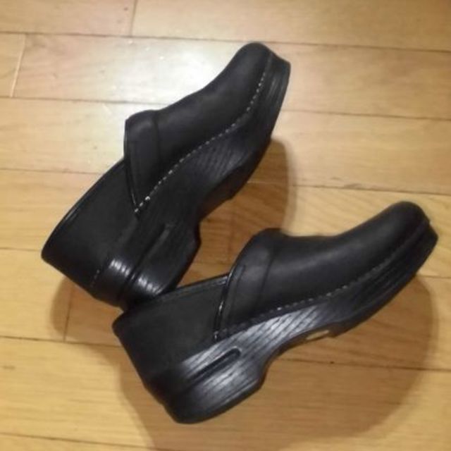 dansko(ダンスコ)のダンスコ danskoプロフェッショナルBLK OILEDオイルド/BLK・36 レディースの靴/シューズ(スリッポン/モカシン)の商品写真