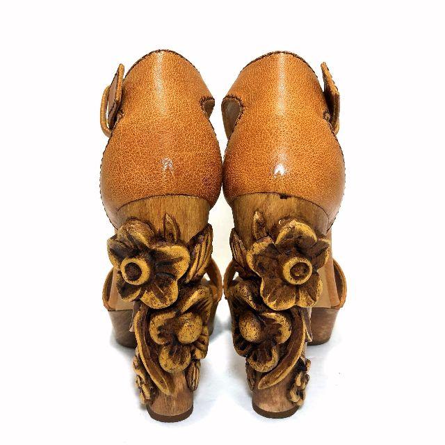 miumiu(ミュウミュウ)のレアモデル miumiu ミュウミュウ 37 木彫 ウッドヒール サンダル レディースの靴/シューズ(サンダル)の商品写真