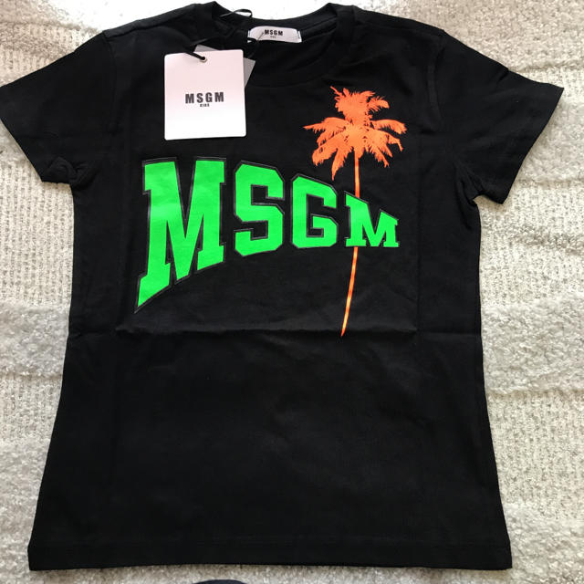 MSGM(エムエスジイエム)の☆新品☆MSGM キッズ　Tシャツ キッズ/ベビー/マタニティのキッズ服男の子用(90cm~)(Tシャツ/カットソー)の商品写真