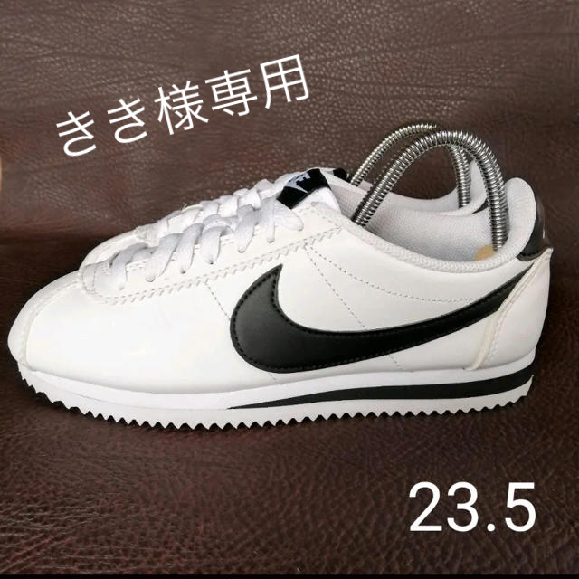 NIKE(ナイキ)のNIKE WMNS CLASSIC CORTEZ LEATHER 807471 レディースの靴/シューズ(スニーカー)の商品写真