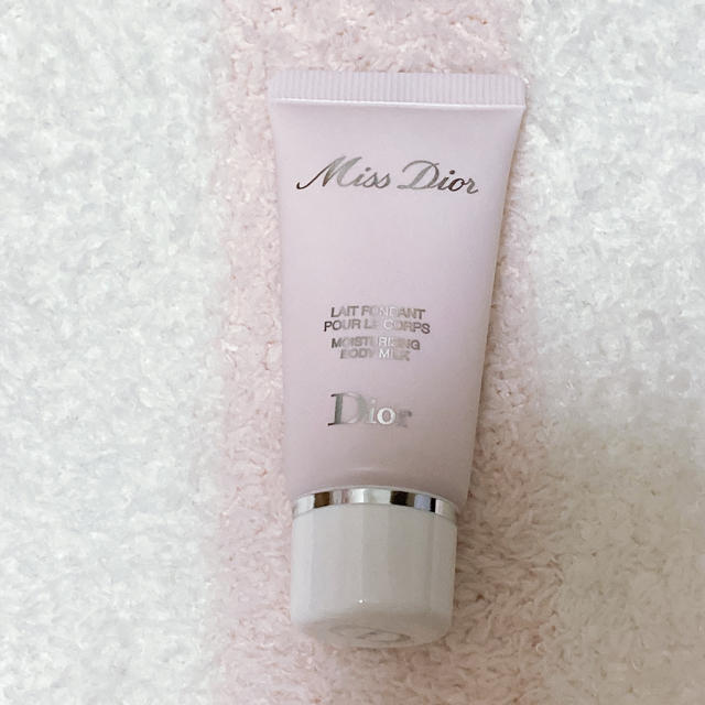 Dior(ディオール)の♡ミスディオール ボディミルクミニサイズ♡ コスメ/美容のボディケア(ボディローション/ミルク)の商品写真