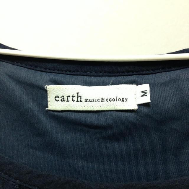 earth music & ecology(アースミュージックアンドエコロジー)の☆美品☆earth紺色ワンピース☆ レディースのワンピース(ミニワンピース)の商品写真